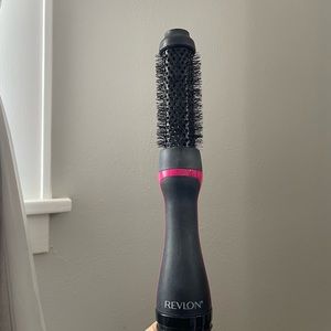 Revlon One Step 1 1/2 inch Blow Dryer Brush